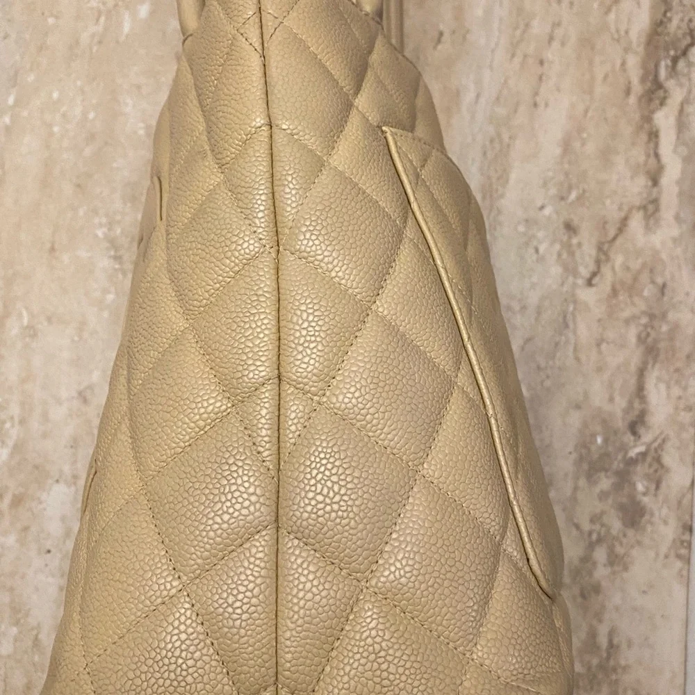 CHANEL Beige Authentic Vintage Caviar Medallion CC Tote-EUC with COA - Picture 12 of 16